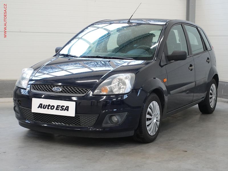 Ford Fiesta (2007) 1.3i, 2.maj,ČR, AC, STK2/28 - fotka 3 z 17