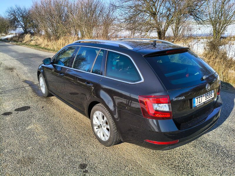 Škoda Octavia 2.0TDI/110kW ,4x4,ACC Full led - fotka 5 z 14