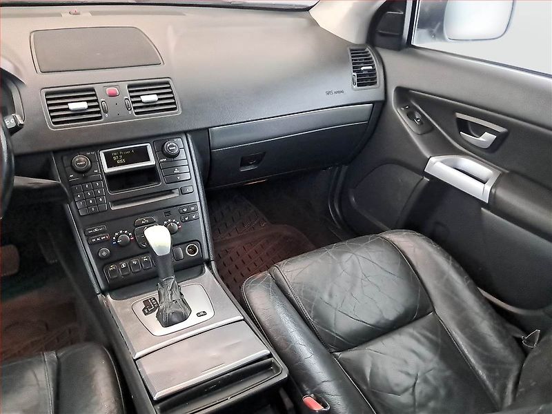 Volvo XC90 (2004) D5, 4X4, Automat, nová STK - fotka 8 z 18
