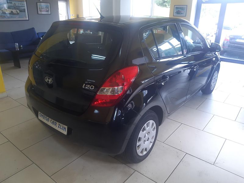 Hyundai i20 1.2 I KLIMA 57KW - fotka 6 z 19