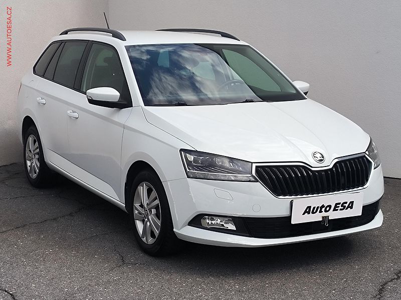 Škoda Fabia (2019) 1.0 TSI, ČR, Style, navi, LED - fotografie inzerátu