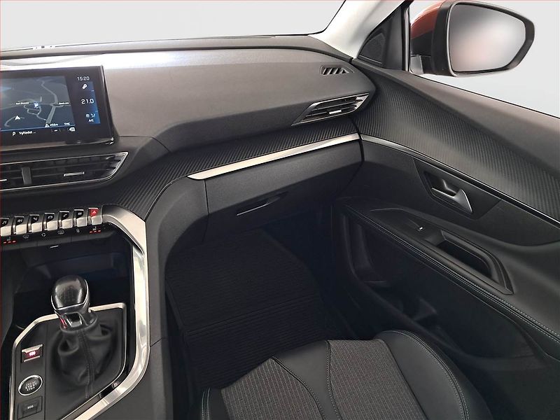 Peugeot 5008 (2021) PureTech 130 - fotka 8 z 22