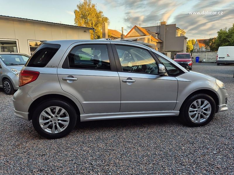 Suzuki SX4 (2013) 1.6VVT 88KW CITY + - fotka 14 z 53