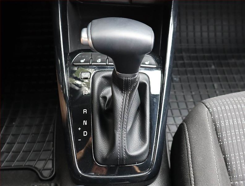 Kia Stonic (2021) 1.0 T-GDI, Automat, Serv.kniha - fotka 13 z 19