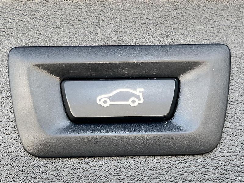BMW X1 20d x-Drive Led HK  - fotka 15 z 25
