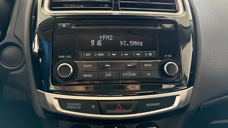 Mitsubishi ASX (2015) 1.6 MIVEC 2. MAJITEL TAŽNÉ ČR - fotka 12 z 22