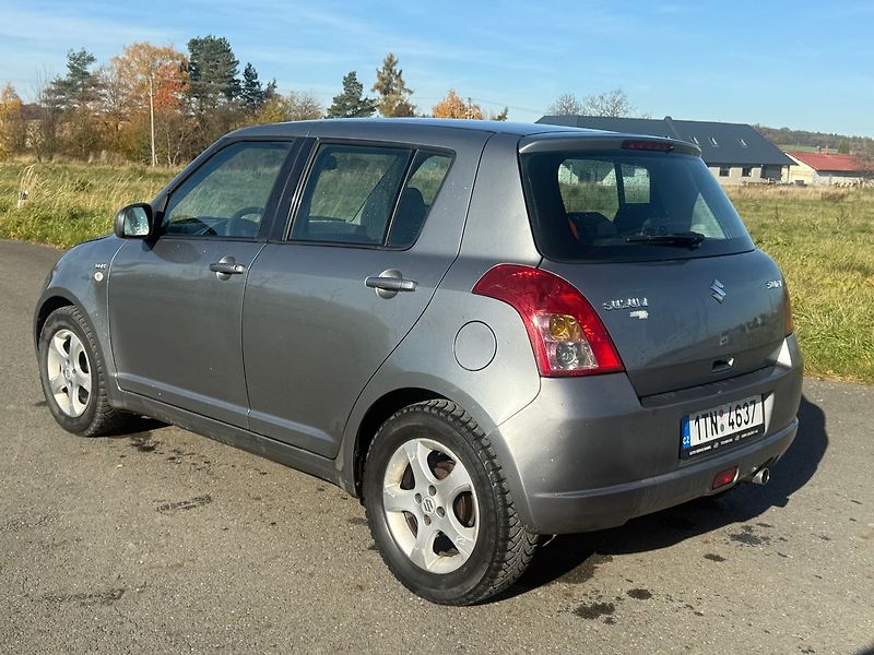 Suzuki Swift 1,3 D - fotka 3 z 18
