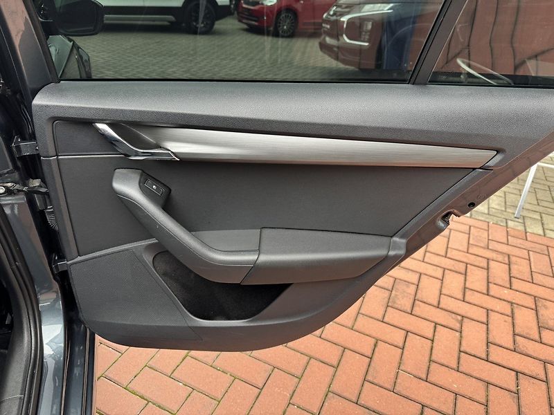 Škoda Octavia (2020) 2.0TDi DSG LED Navi Kamera - fotka 21 z 46