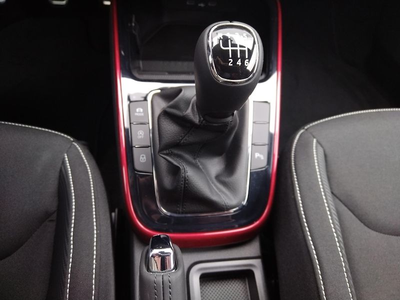 Škoda Fabia 1,0TSI - fotka 21 z 27