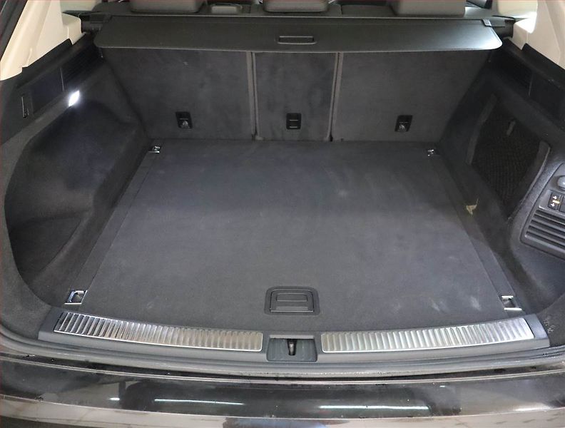 Volkswagen Touareg (2019) 3.0 TDI - fotka 14 z 24