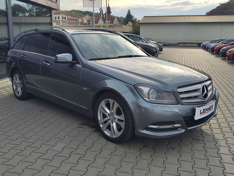 Mercedes-Benz Třídy C 250d/150kW 4Matic AT - fotka 3 z 29