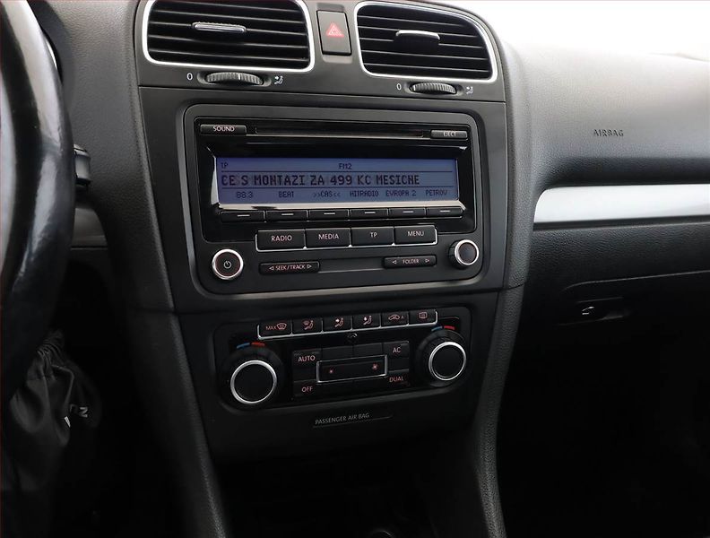 Volkswagen Golf (2009) 1.4 TSI, zamluveno - fotka 9 z 15