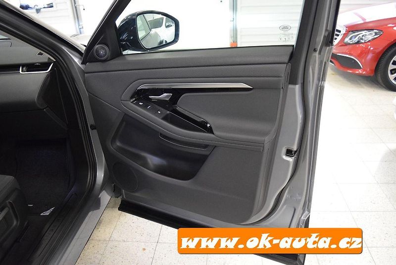 Land Rover Range Rover Evoque 2.0 D 4WD FACELIFT 2020 - fotka 21 z 50