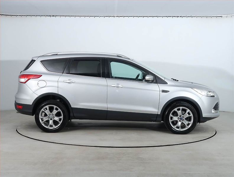 Ford Kuga (2014) 2.0 TDCi, Serv.kniha, Tempomat - fotka 6 z 18