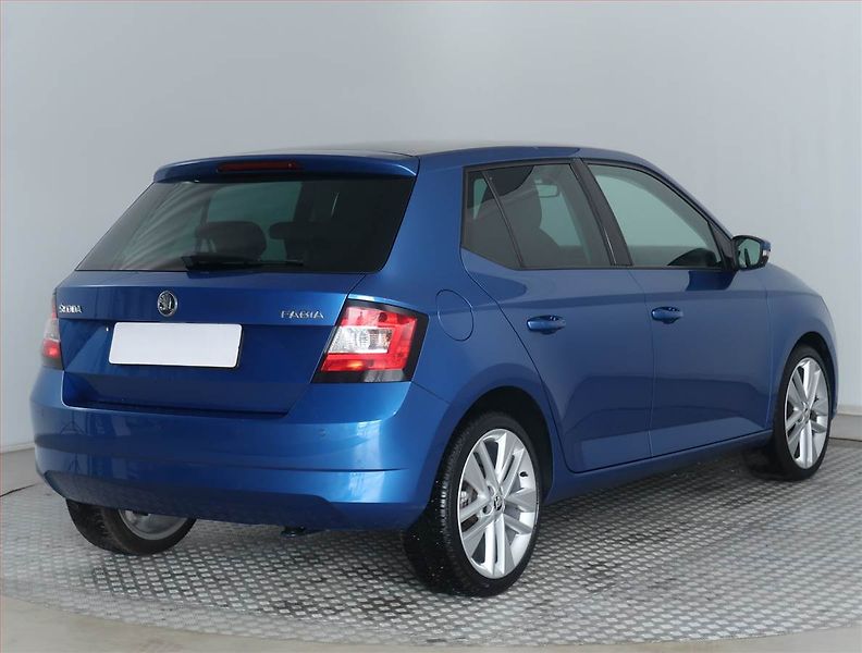 Škoda Fabia (2014) Style 1.2 TSI, Serv.kniha - fotka 5 z 18