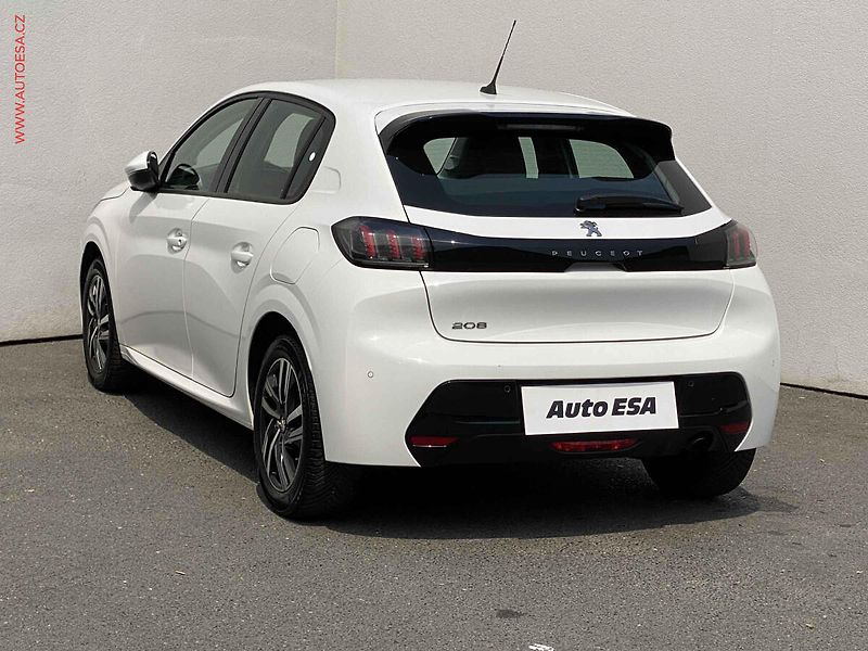 Peugeot 208 (2020) 1.2 PT, Allure, AT - fotka 6 z 18