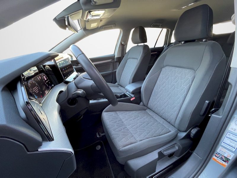 Volkswagen Golf Variant (2024) 1,5 eTSI 85 kW Life - fotka 23 z 34