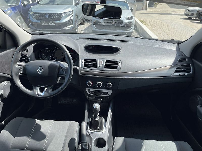 Renault Mégane (2015) 1.6,16V, 81kW, Life,1.Maj - fotka 16 z 30