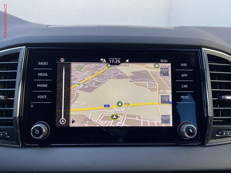 Škoda Karoq (2022) 1.5 TSi, Ambition, DSG, LED - fotka 19 z 20
