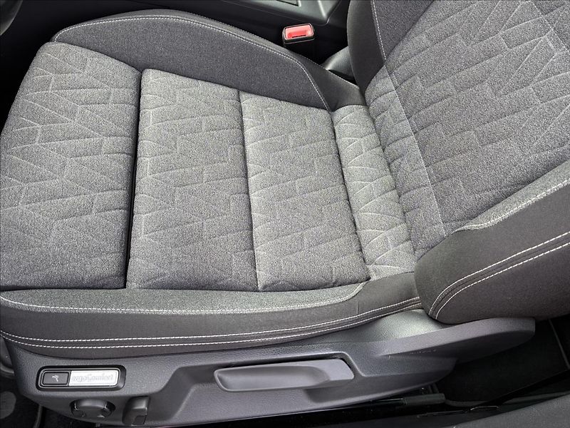 Volkswagen Passat 2,0 TAŽNÉ,KAMERA,APP-CONNECT - fotka 11 z 31