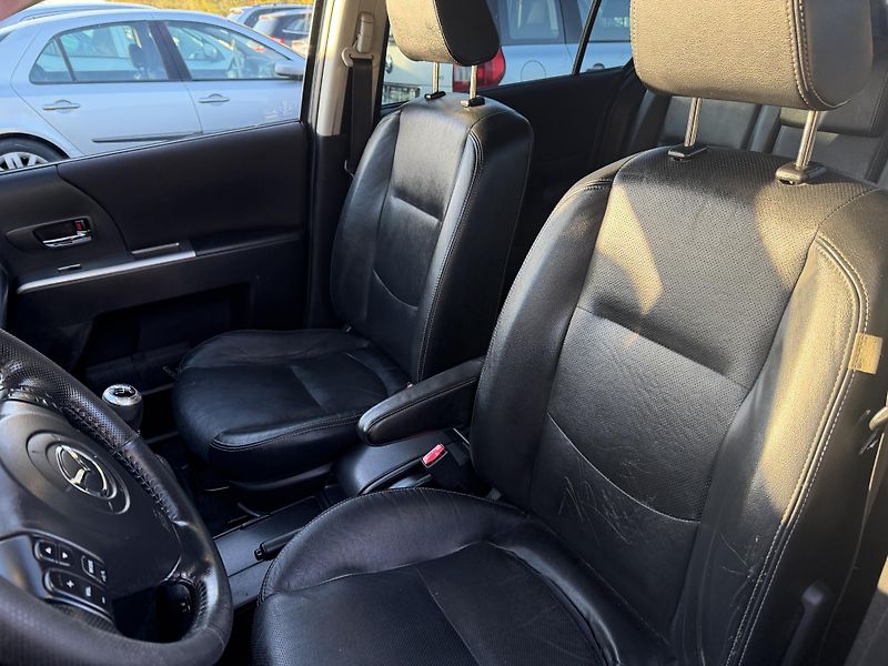 Mazda 5 2.0 D 7-MÍST 8xKOLA - fotka 16 z 25
