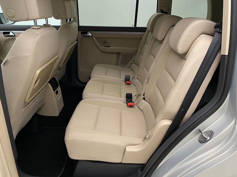 Volkswagen Touran 1.6TDI 77kW  - fotka 5 z 30
