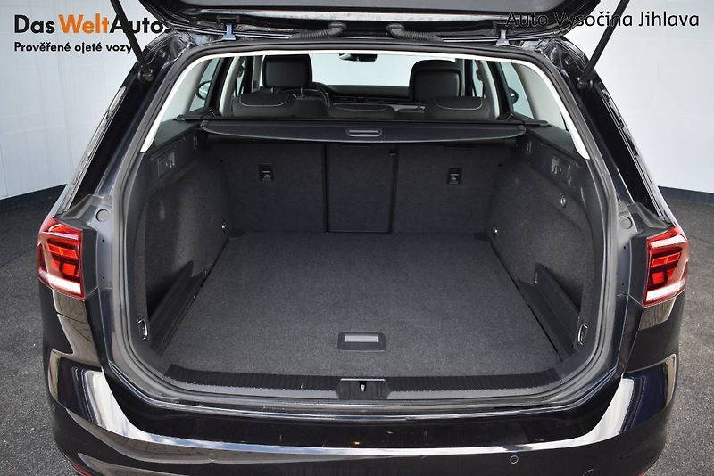 Volkswagen Passat Variant (2023) 2.0TDI 110kW, LED , DSG - fotka 24 z 25