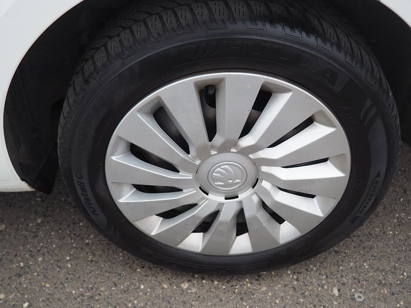 Škoda Octavia (2013) 1.6 TDI, Automat - fotka 8 z 31