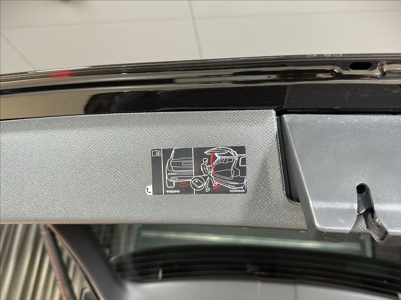 Volvo XC90 (2026) 2,0 T8  Ultra Bright - fotka 13 z 22