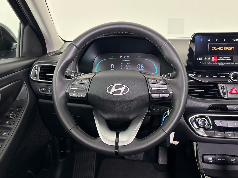 Hyundai i30 Smart DCT - fotka 18 z 26