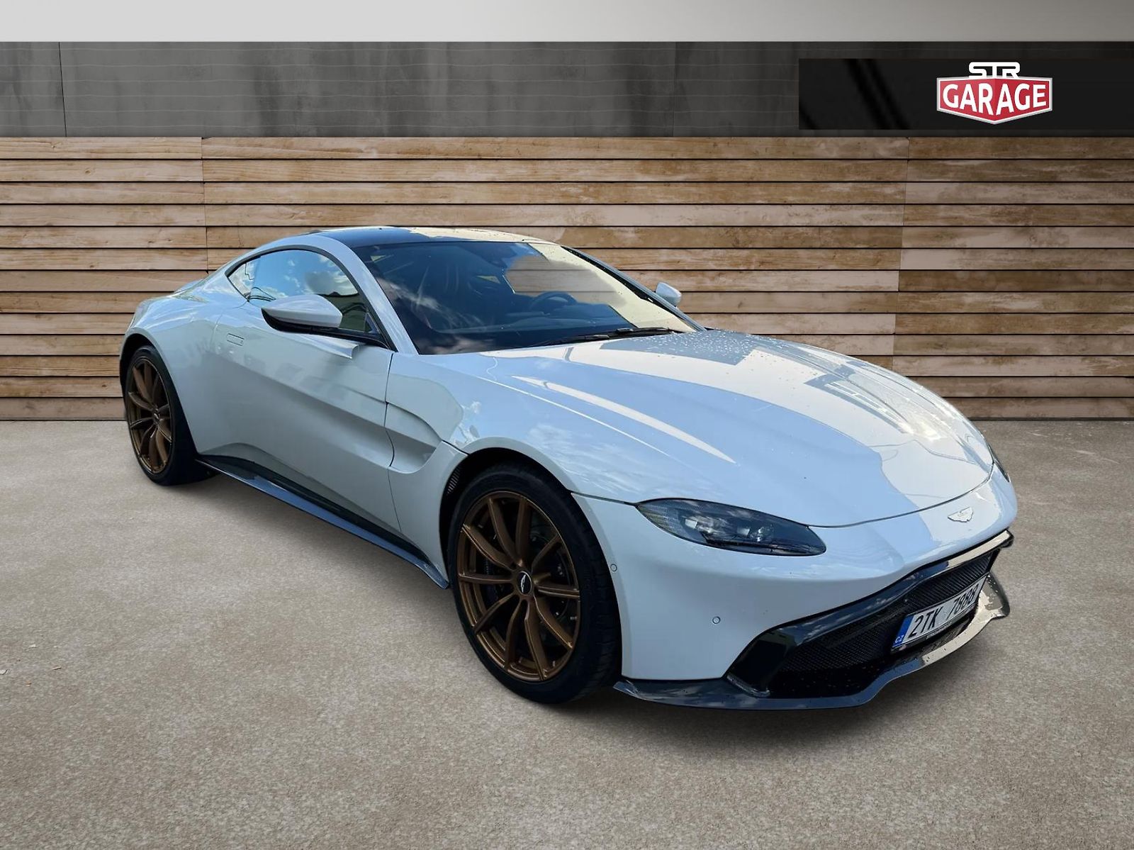 Aston Martin V8 Vantage STAGE 2 ONE OF ONE 