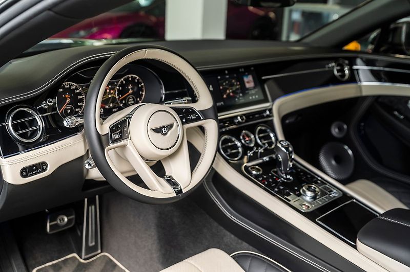 Bentley Continental GT W12/B&O/360/Masáž/Matrix - fotka 5 z 19