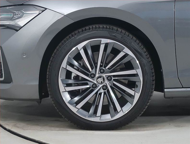 Škoda Superb (2025) 2.0 TSI - fotka 15 z 28