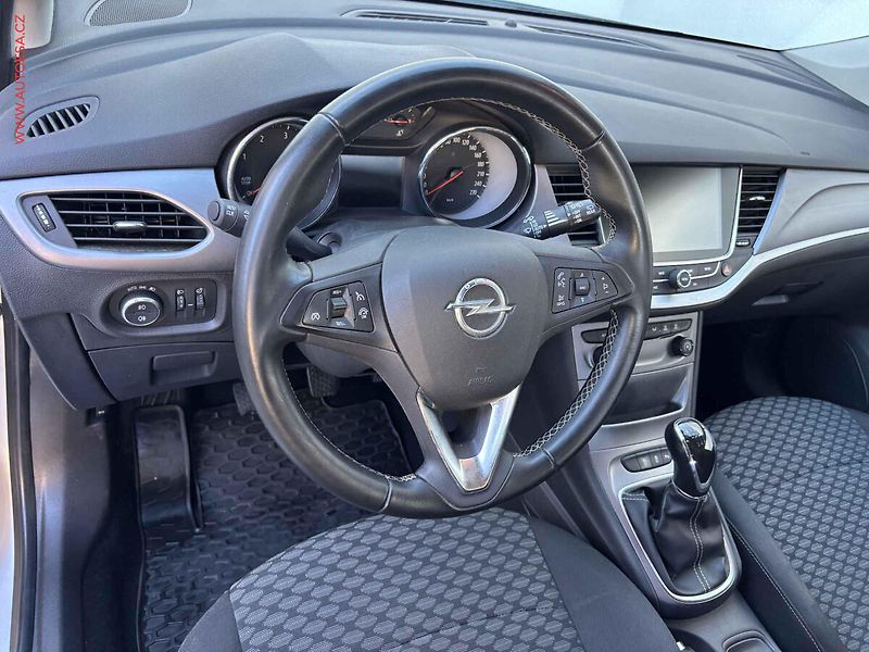 Opel Astra (2017) 1.6CDTi, AC, navi - fotka 12 z 18