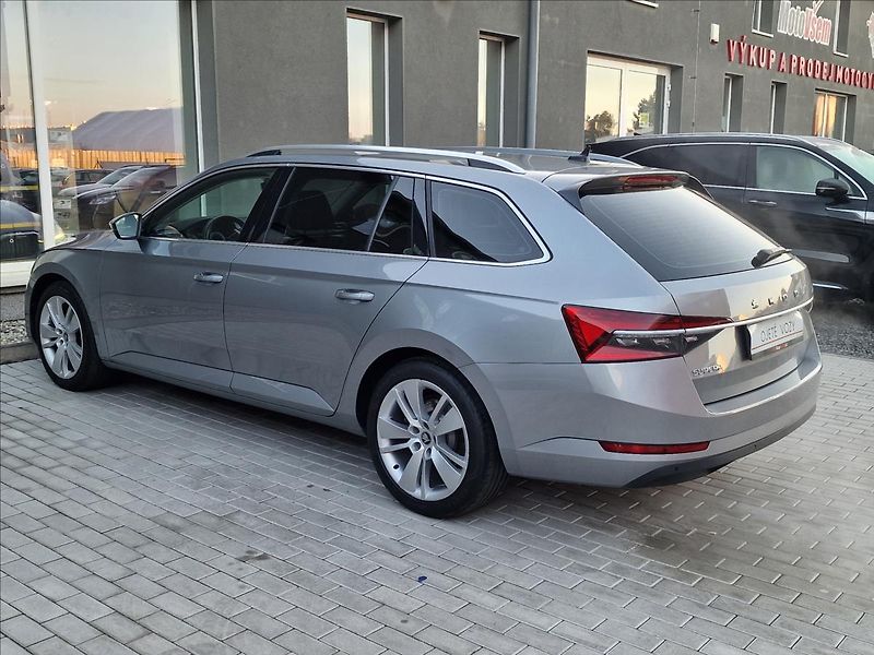 Škoda Superb 2.0TDI 110kW Style Combi,1Maj - fotka 7 z 49