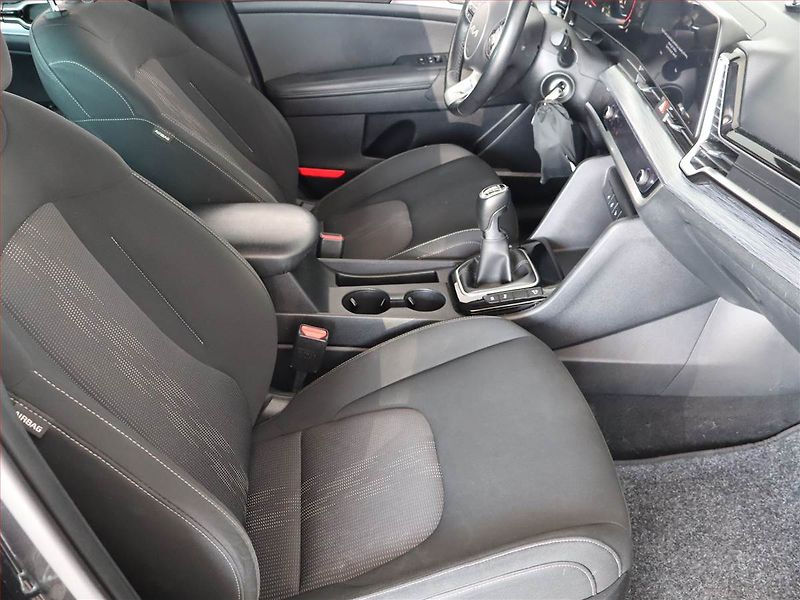 Kia Sportage (2022) 1.6 T-GDI - fotka 9 z 24
