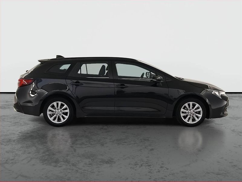 Toyota Corolla (2024) 1.8 Hybrid - fotka 6 z 22