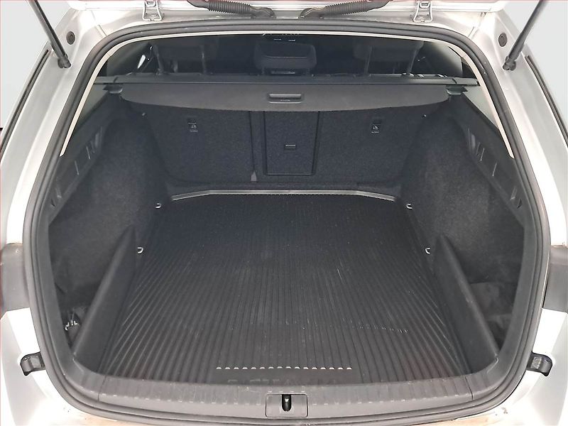 Škoda Octavia (2022) Ambition 2.0 TDI, ČR,1.maj - fotka 14 z 19