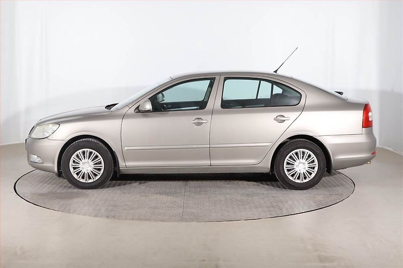 Škoda Octavia (2009) 1.9 TDI, Serv.kniha, nová STK - fotka 3 z 19