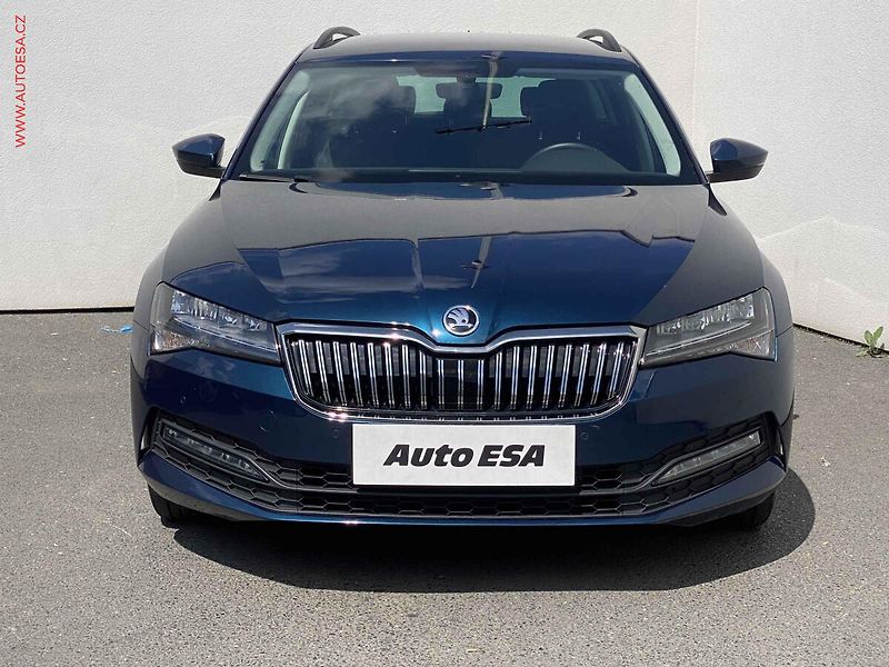 Škoda Superb (2022) 2.0 TDi, 2.maj,ČR, Ambition - fotka 2 z 19