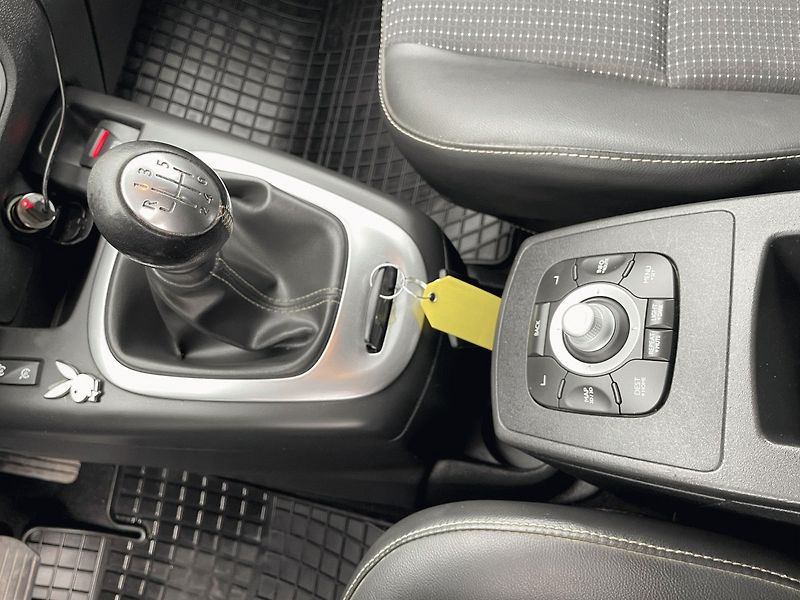 Renault Scénic (2014) 1.5 dCi,81kW,Klima,ČR - fotka 20 z 30