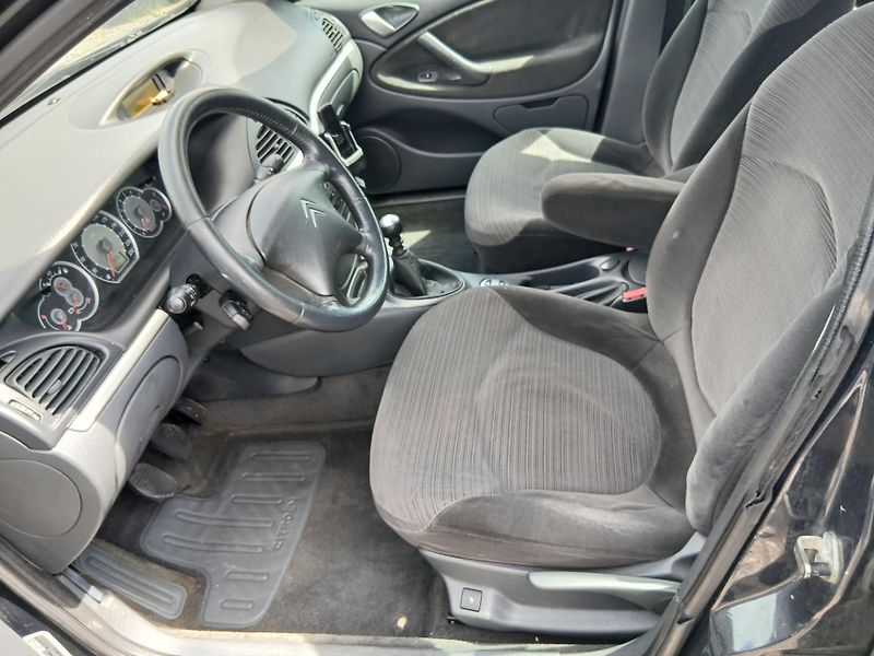 Citroën C5 2.0 HDI, klima - fotka 15 z 26