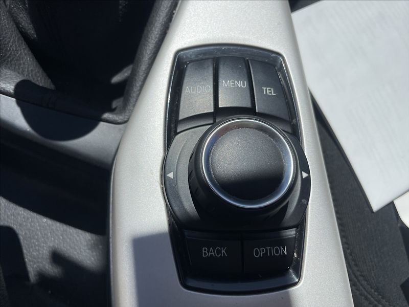 BMW Řada 1 2,0 d 110kw xDrive - fotka 18 z 33