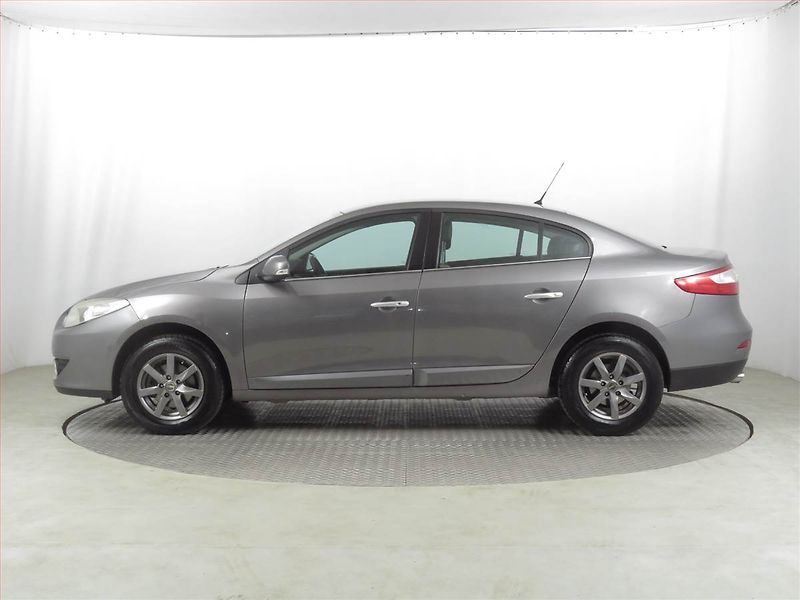 Renault Fluence (2010) 1.6 16V, po STK, servisované - fotka 3 z 17