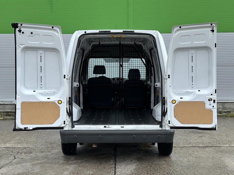 Ford Transit Connect 1.8TDCi 75PS LWB MAXI 220L 2 M - fotka 9 z 25