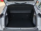Peugeot 2008 (2026) 1,2 2008 ALLURE Turbo 100 MAN6 - náhled 9