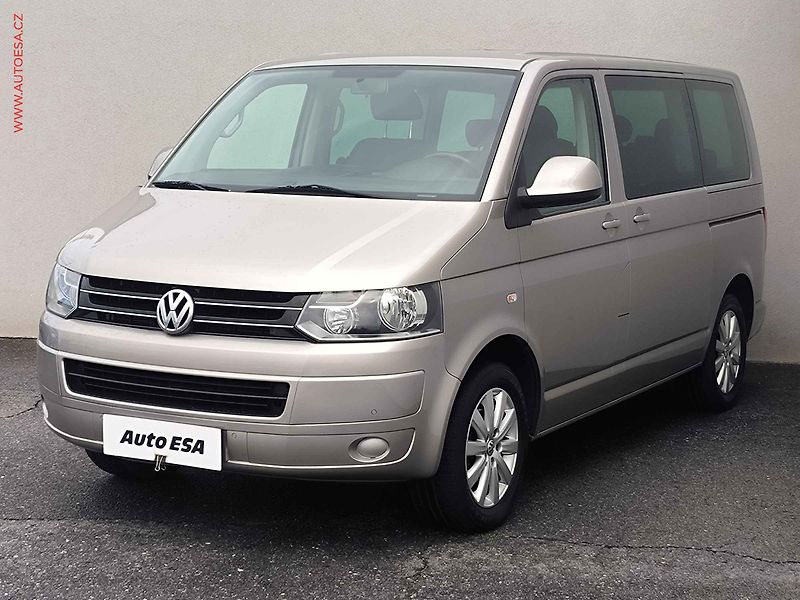 Volkswagen Multivan (2012) 2.0TDi, Comfortline, 103kW - fotka 3 z 19