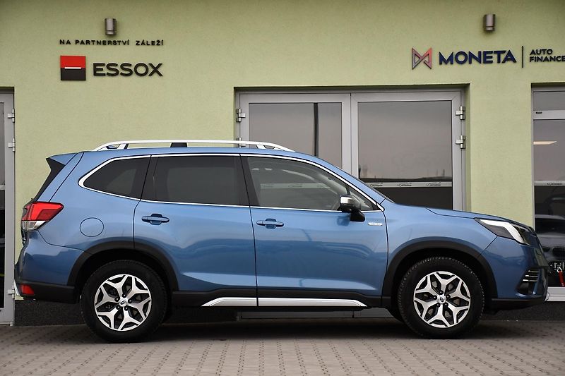 Subaru Forester e-BOXER ACC CARPLAY KAMERA - fotka 6 z 53