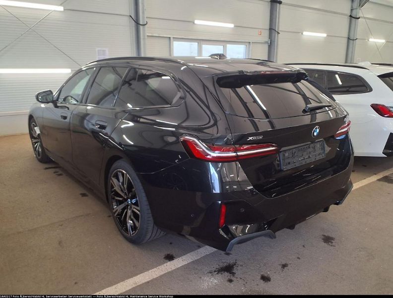 BMW Řada 5 540d xDrive Touring - fotka 4 z 4