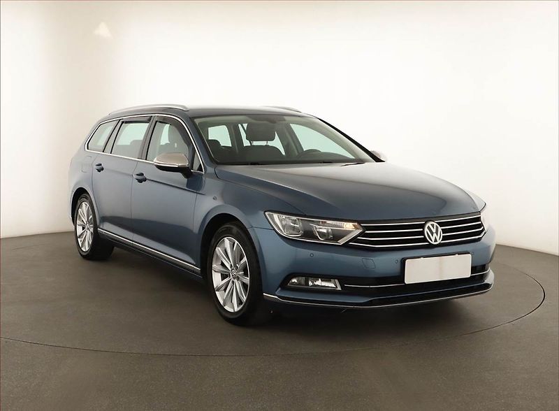 Volkswagen Passat (2015) Highline 2.0 TDI, Tempomat - fotografie inzerátu